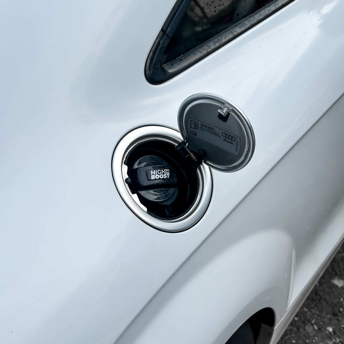 Audi TT MK2 (8J) Carbon Fibre Fuel Cap Cover- High on Boost