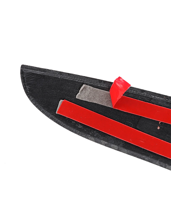 Glänzend schwarze Scheinwerfer-Augenbrauen