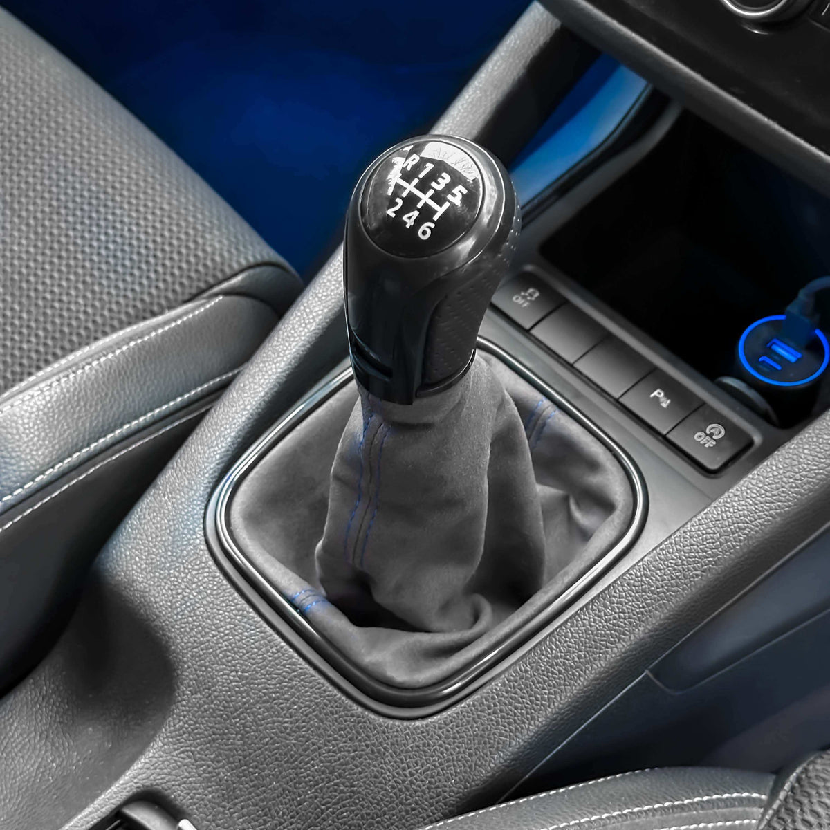 VW Golf MK5 Alcantara Manual Gear Shifter - Black / 6-Speed - High on Boost
